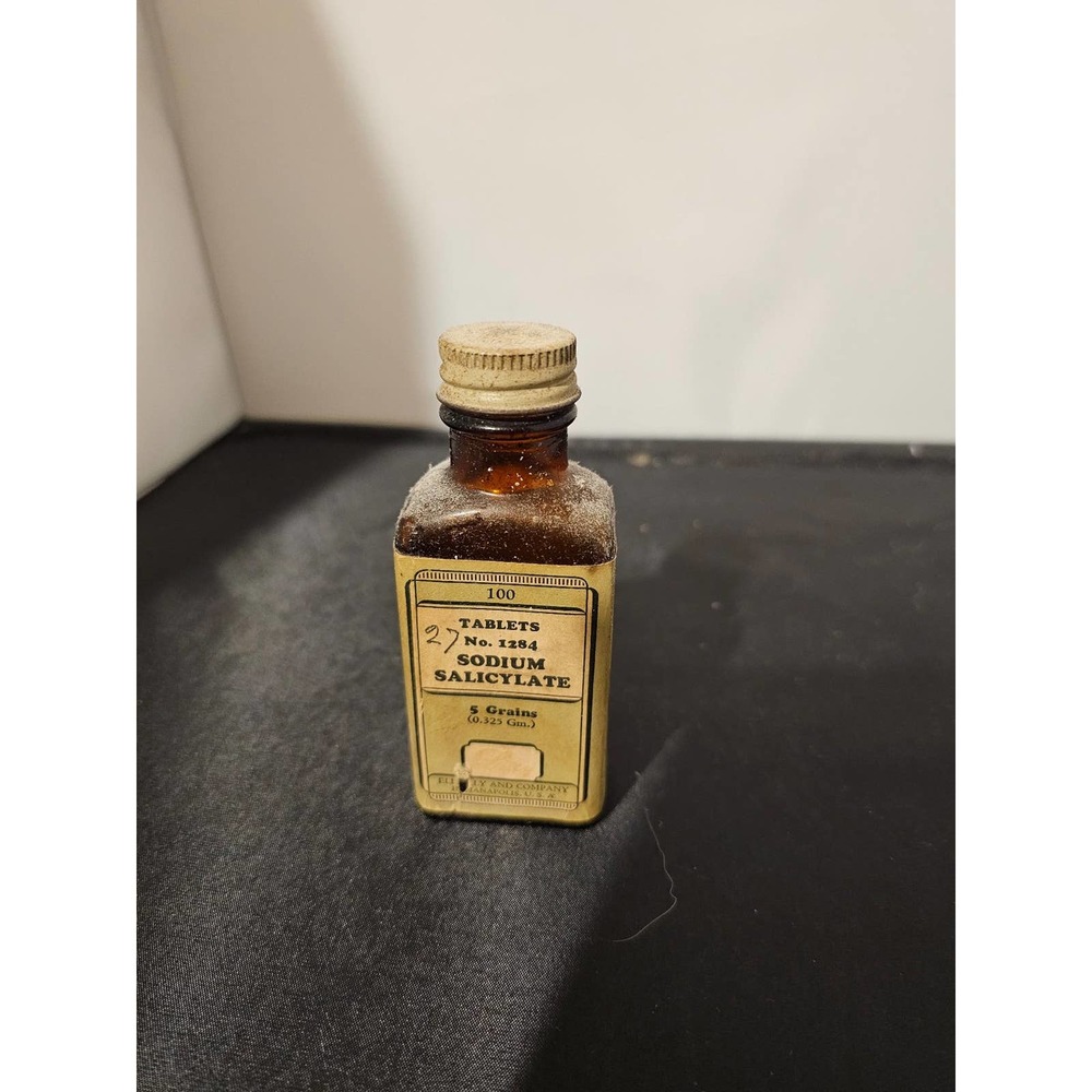 Eli Lilly Sodium Bicarbonate Antique Bottle